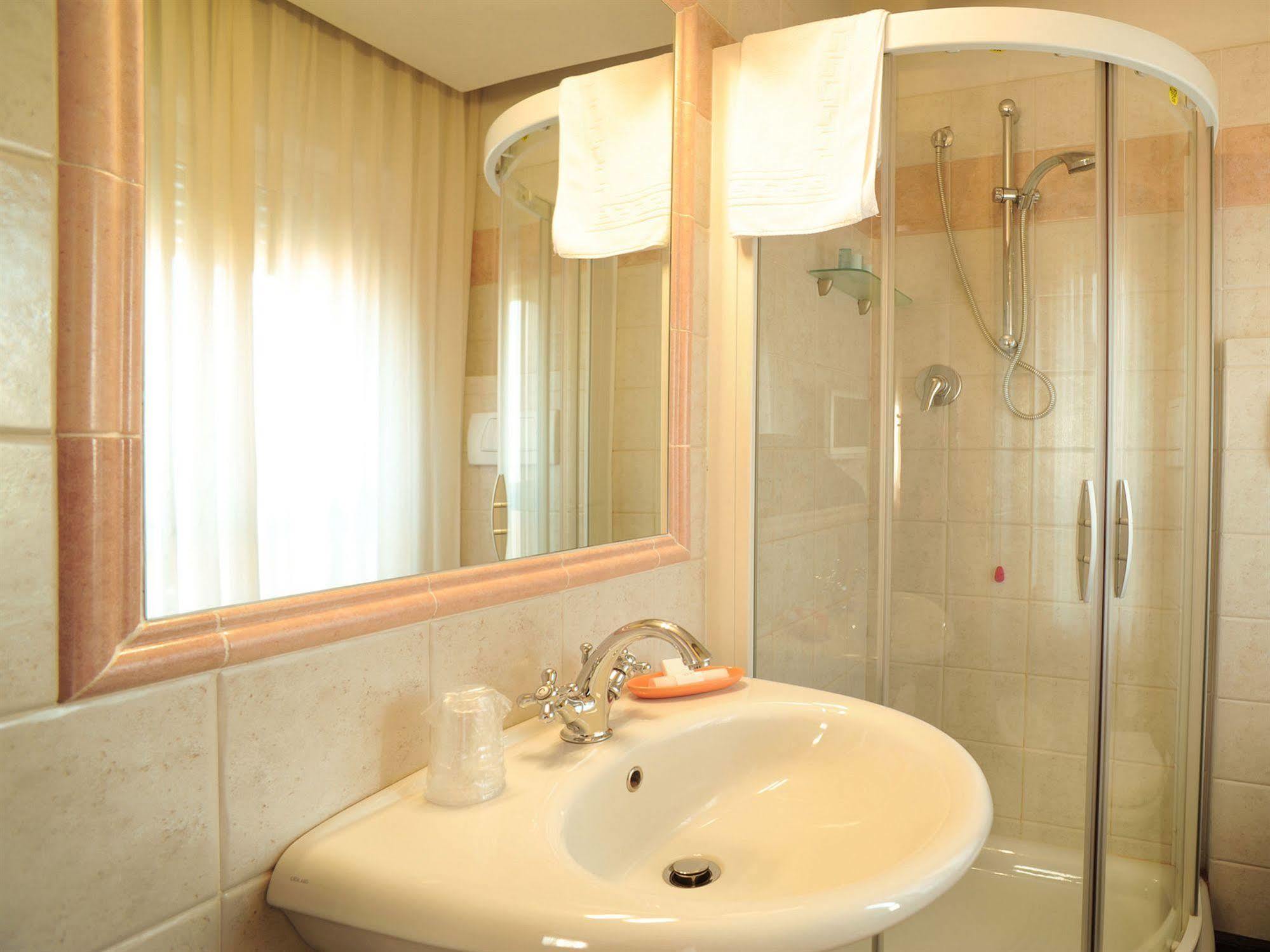 Hotel Domo Περούτζια Εξωτερικό φωτογραφία